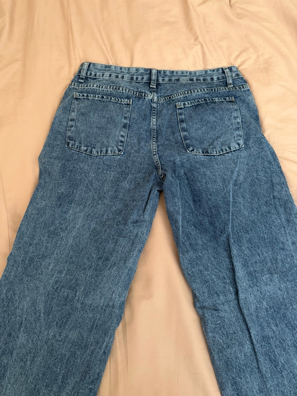 Low Rise Straight-Leg Jeans - Picture 3 of 4